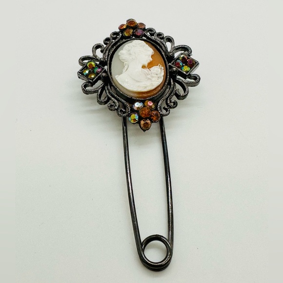 Rhinestone Cameo Safety Pin Brooch - Picture 6 of 12
